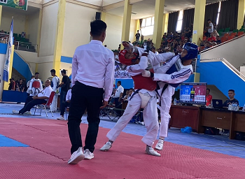 Gilang Ramadhan Atlit Taekwondo Riau Raih Medali Emas Piala Walikota Solok